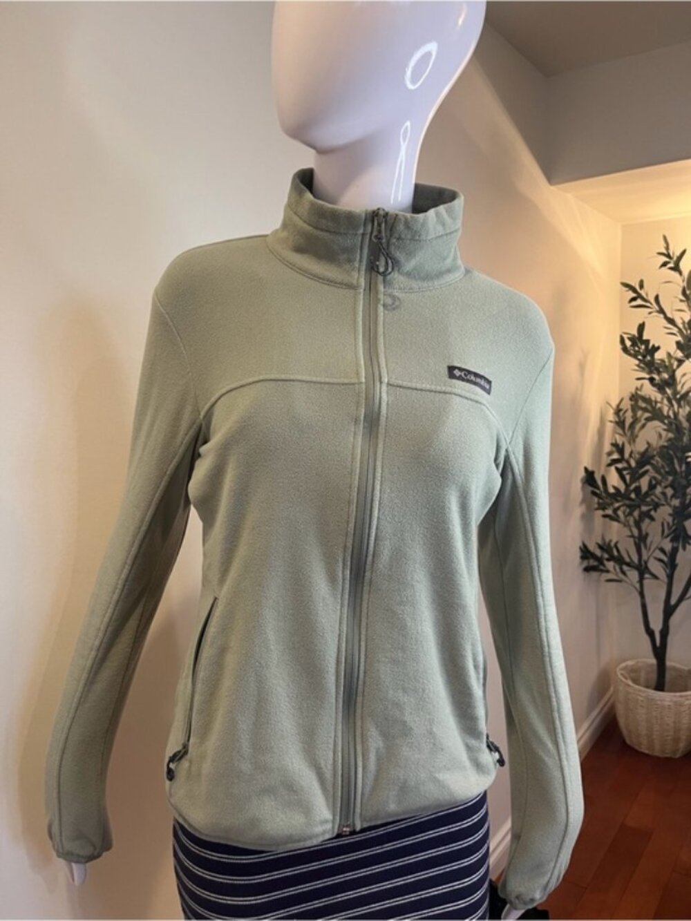Columbia Women's Sage Green Full Zip Fleece Jacket Size S